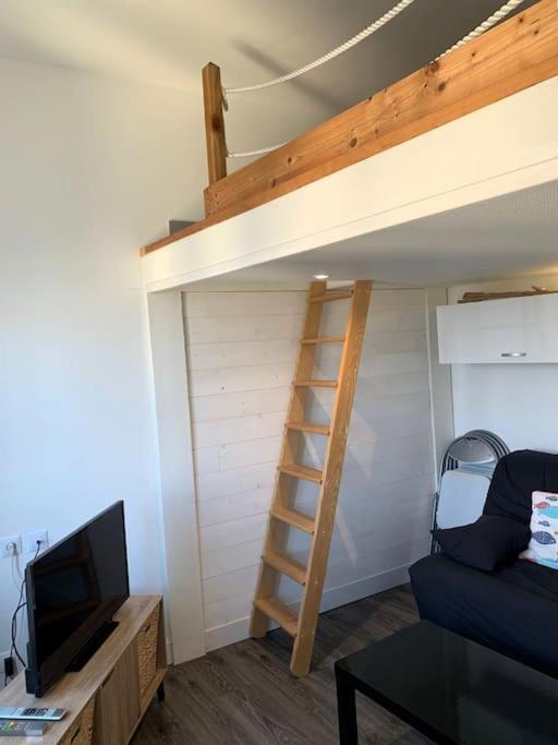 Le Joffre - Studio Sur La Digue En Centre Ville Arromanches-les-Bains Esterno foto