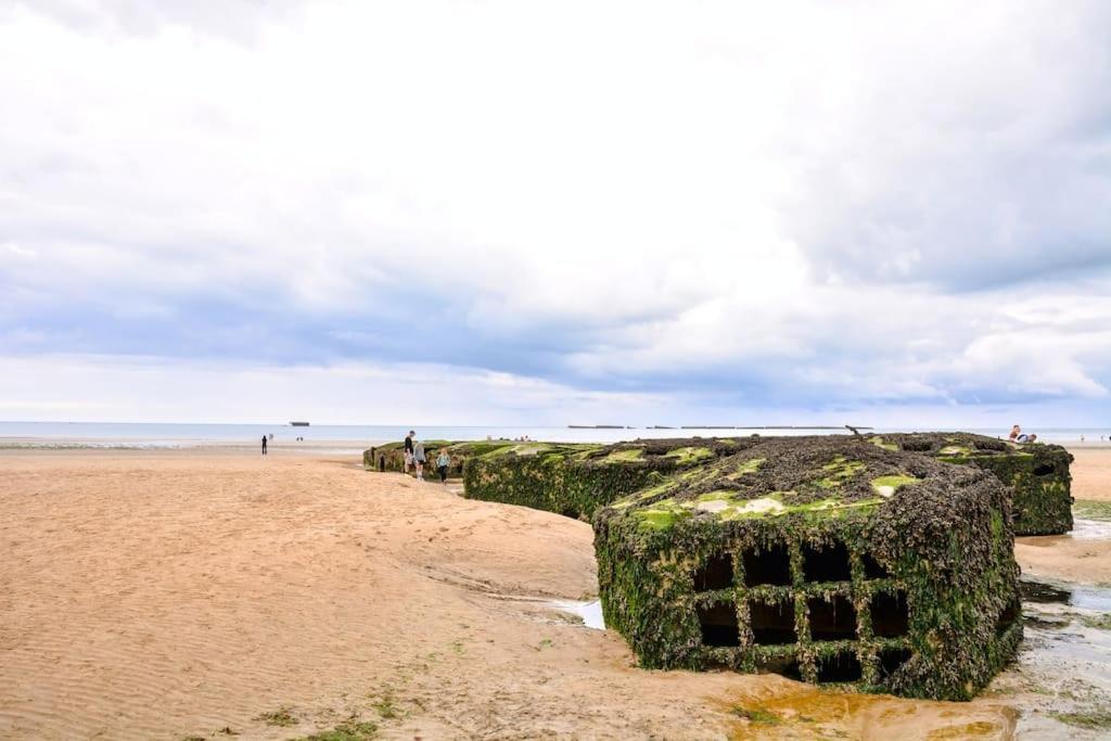 Le Joffre - Studio Sur La Digue En Centre Ville Arromanches-les-Bains Esterno foto